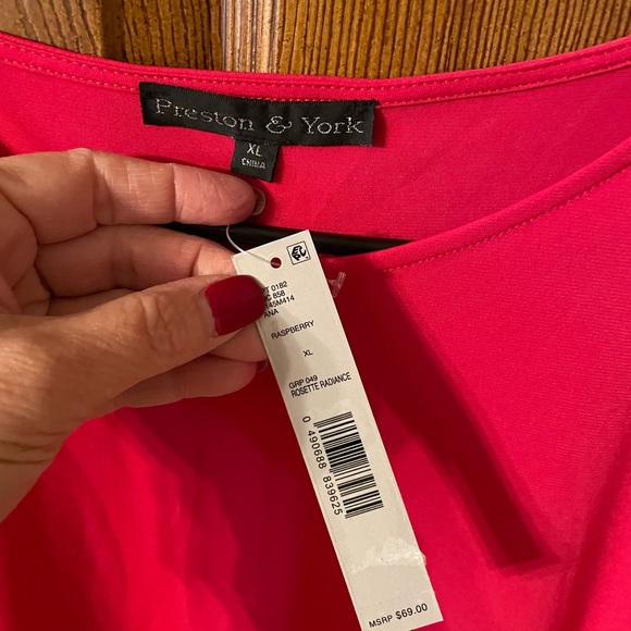 Preston & York blouse in pink - Picture 2 of 4